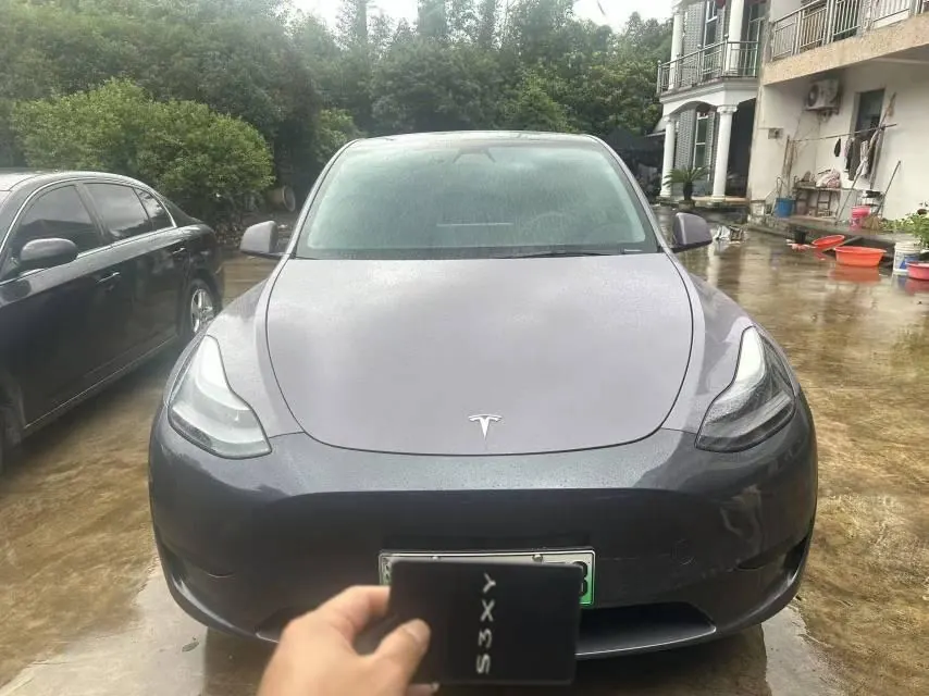 Tesla 2022 Model Y rear-wheel drive version (facelift) automatic gear 2
