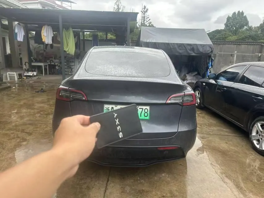 Tesla 2022 Model Y rear-wheel drive version (facelift) automatic gear 3