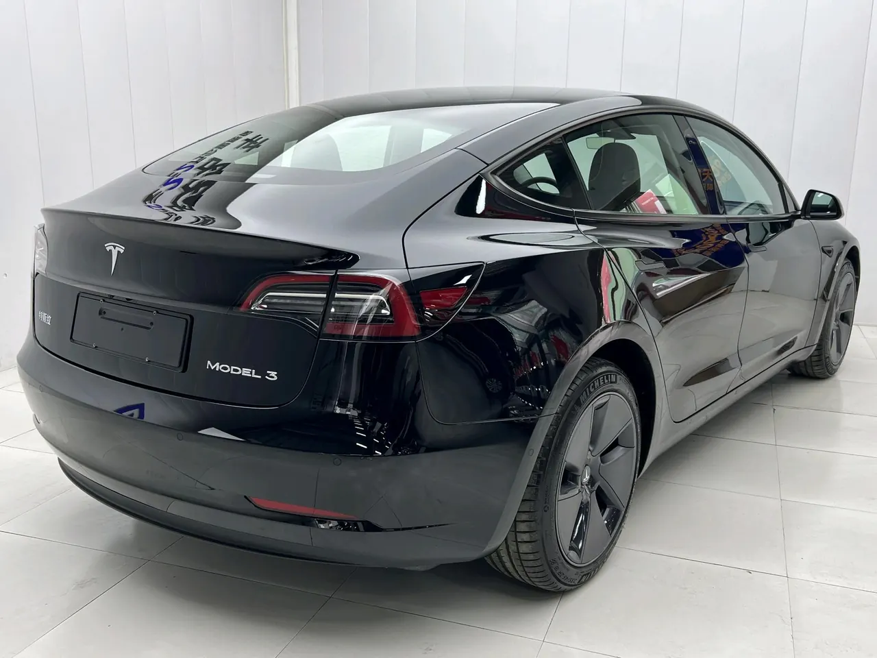 Tesla 2022 Model 3 rear-wheel drive version of automatic transmission 3