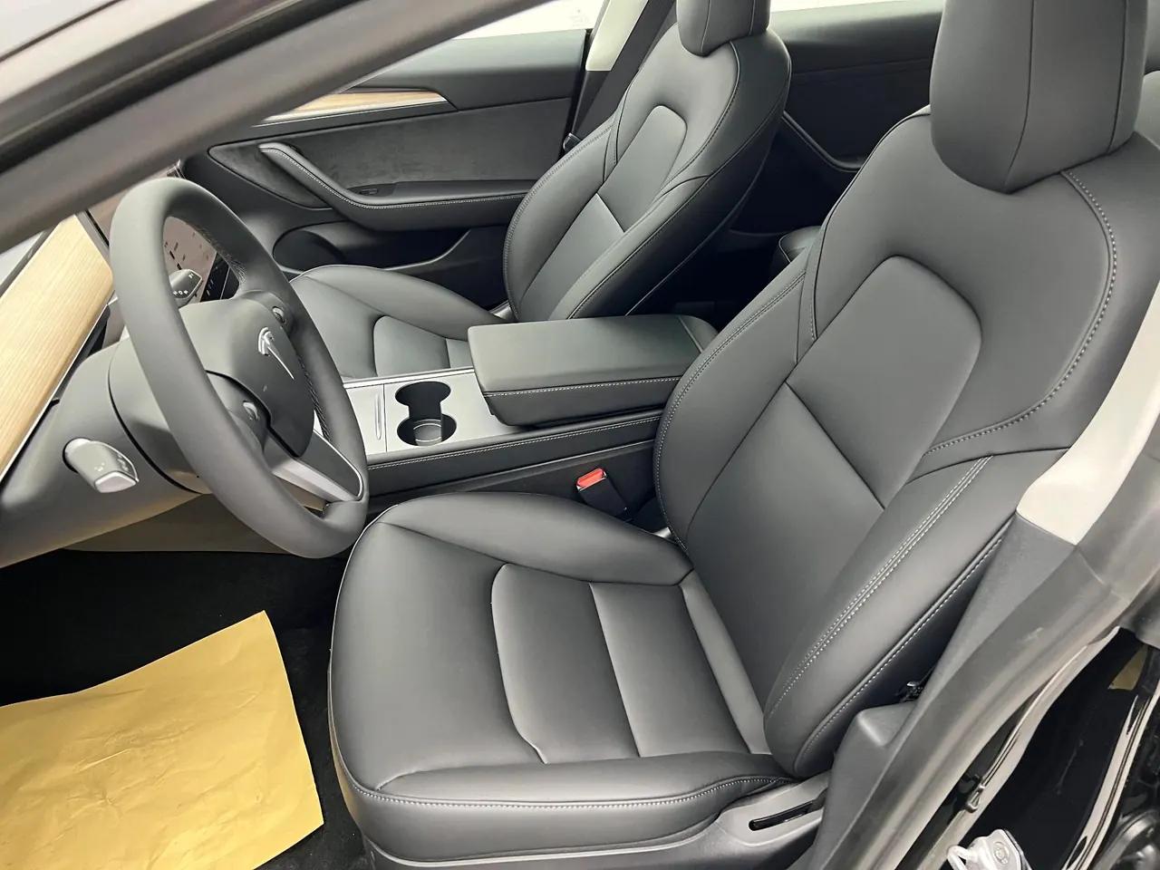 Tesla 2022 Model 3 rear-wheel drive version of automatic transmission 5