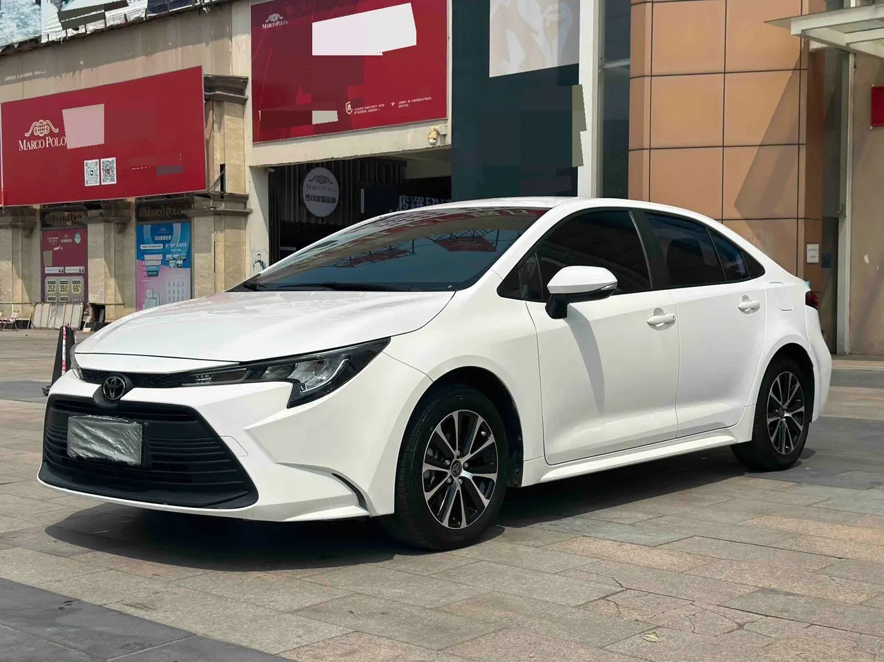 打开图片灯箱:Toyota 2023 Lei Ling Shuangqing 1.8 Stepless Intelligent Electric Hybrid Deluxe Edition Automatic Gear