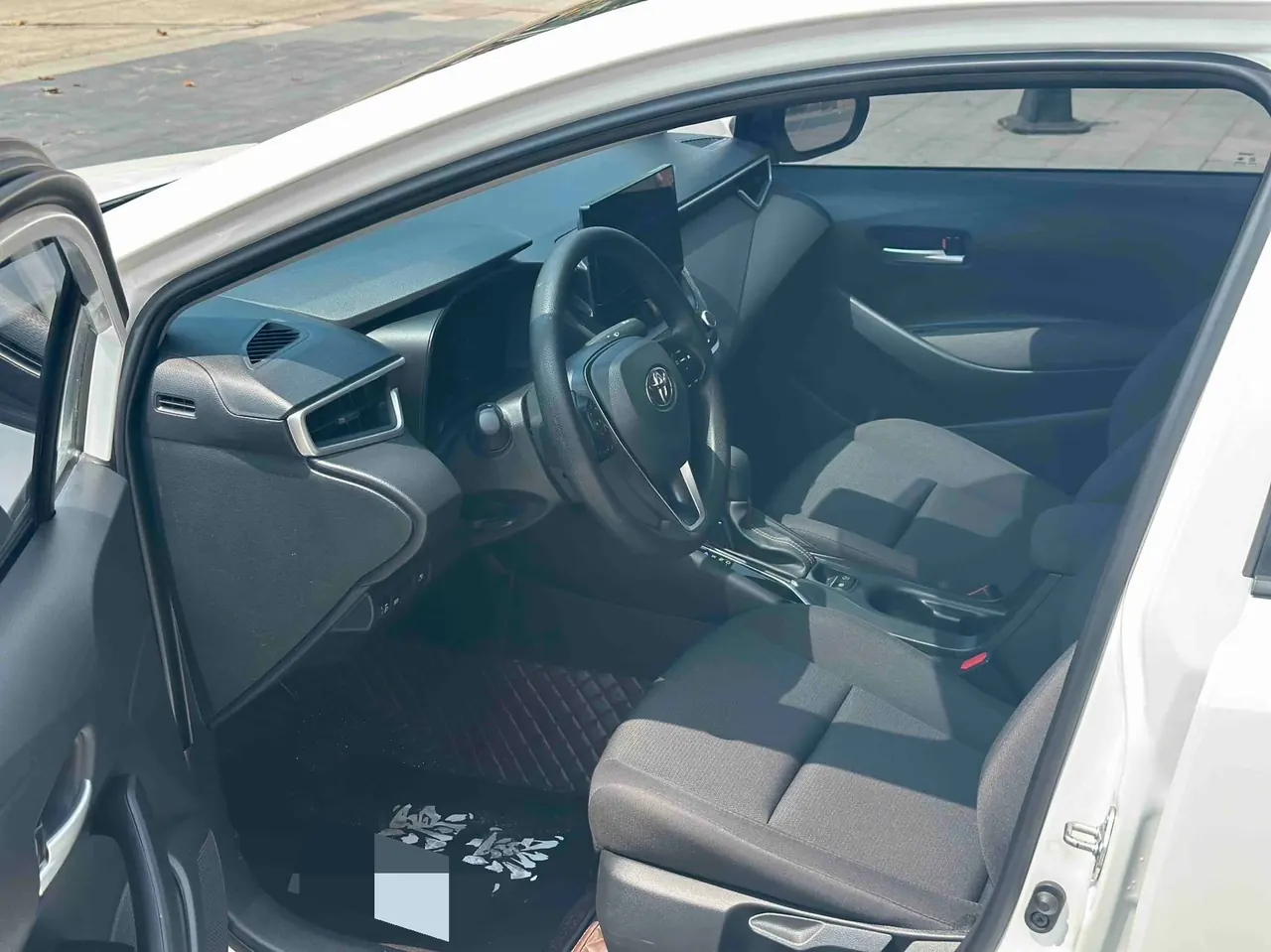 Toyota 2023 Lei Ling Shuangqing 1.8 Stepless Intelligent Electric Hybrid Deluxe Edition Automatic Gear 4