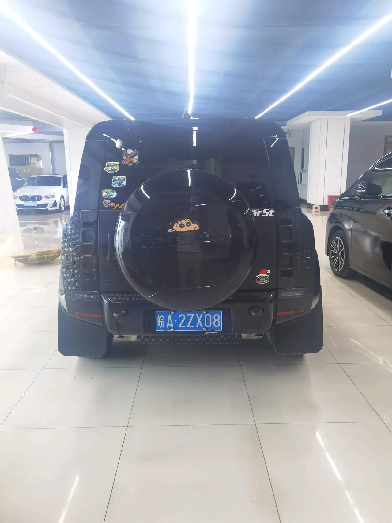 Land Rover Guard (Imported) 2023 Guard 90 2.0T P300 X-DYNAMIC HSE (Modified) Automatic Gear 7