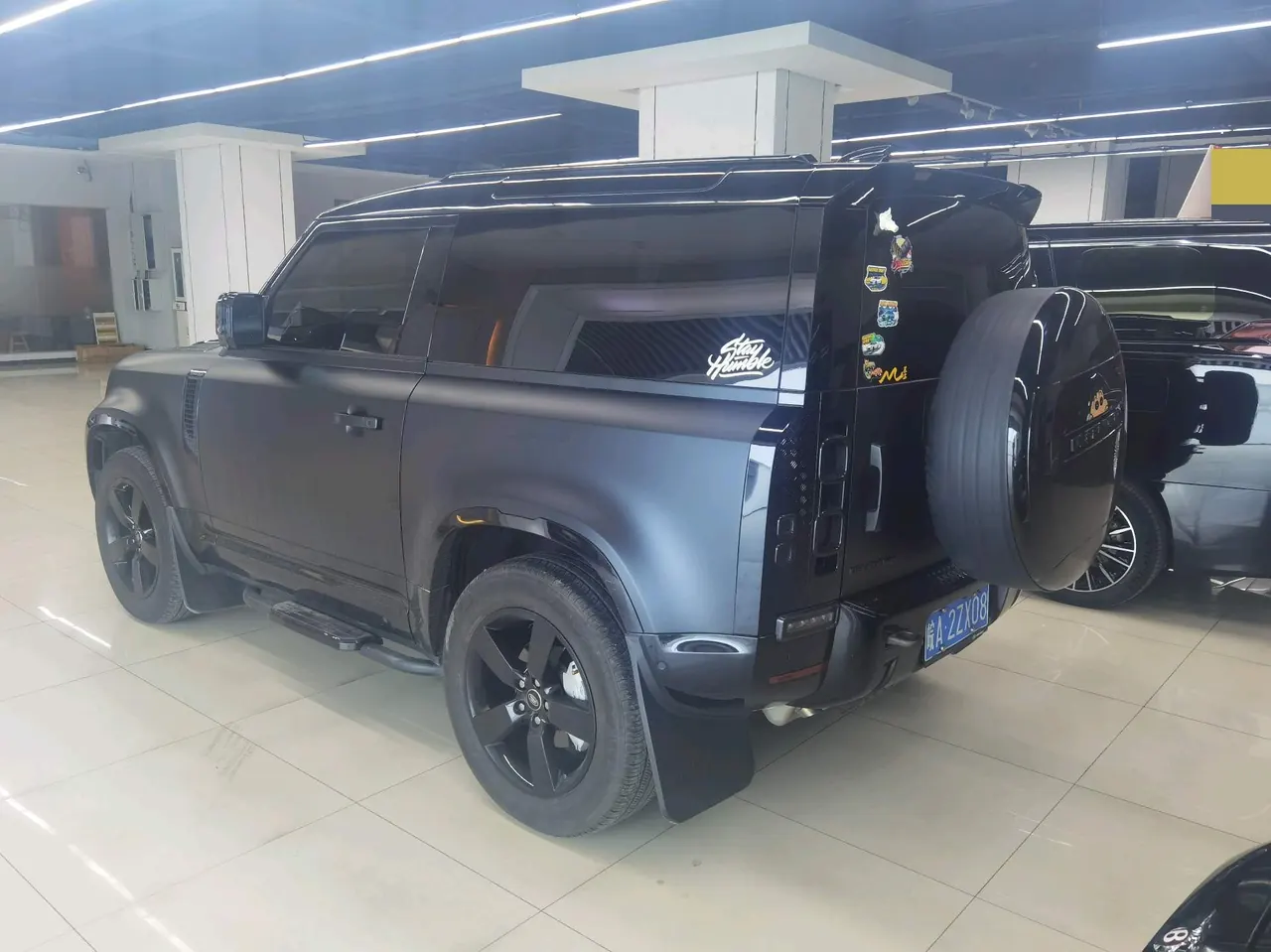 Land Rover Guard (Imported) 2023 Guard 90 2.0T P300 X-DYNAMIC HSE (Modified) Automatic Gear 8