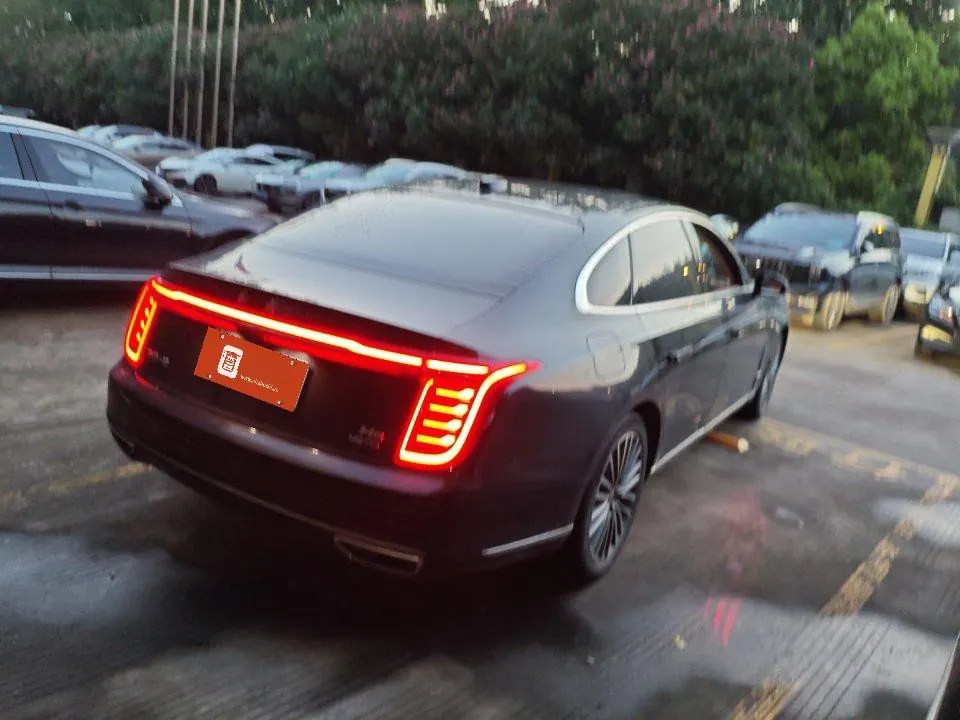 HongQi 2022 H9 48V 2.0T Zhilian Flag Edition Automatic Gear 2