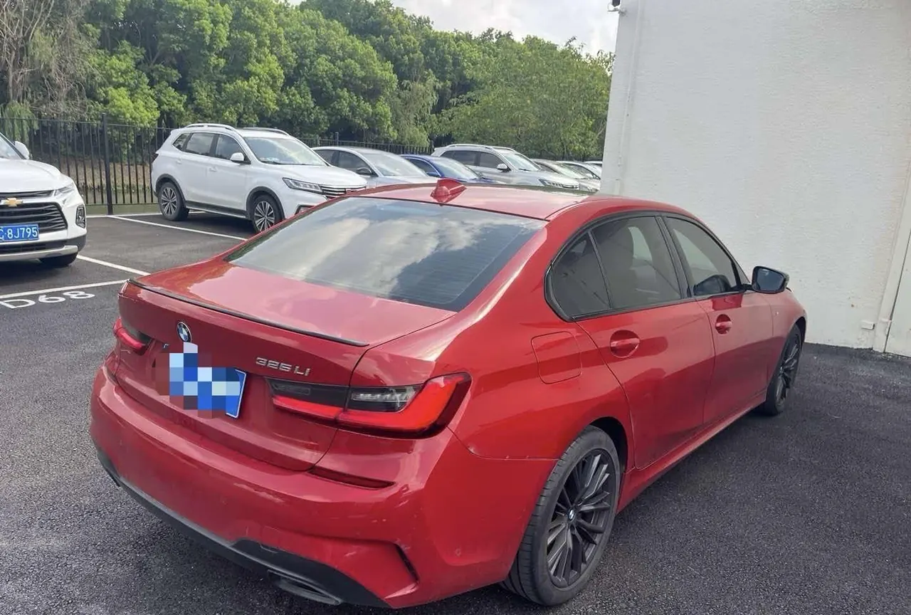 BMW 3 Series 2020 325Li 2.0T M Sports Obsidian Night Edition Automatic Gear 2