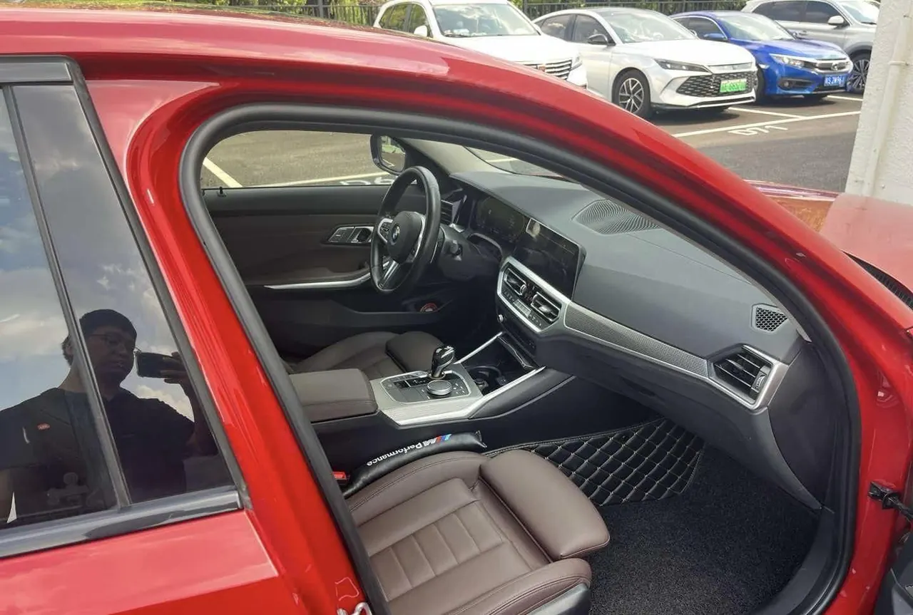 BMW 3 Series 2020 325Li 2.0T M Sports Obsidian Night Edition Automatic Gear 5