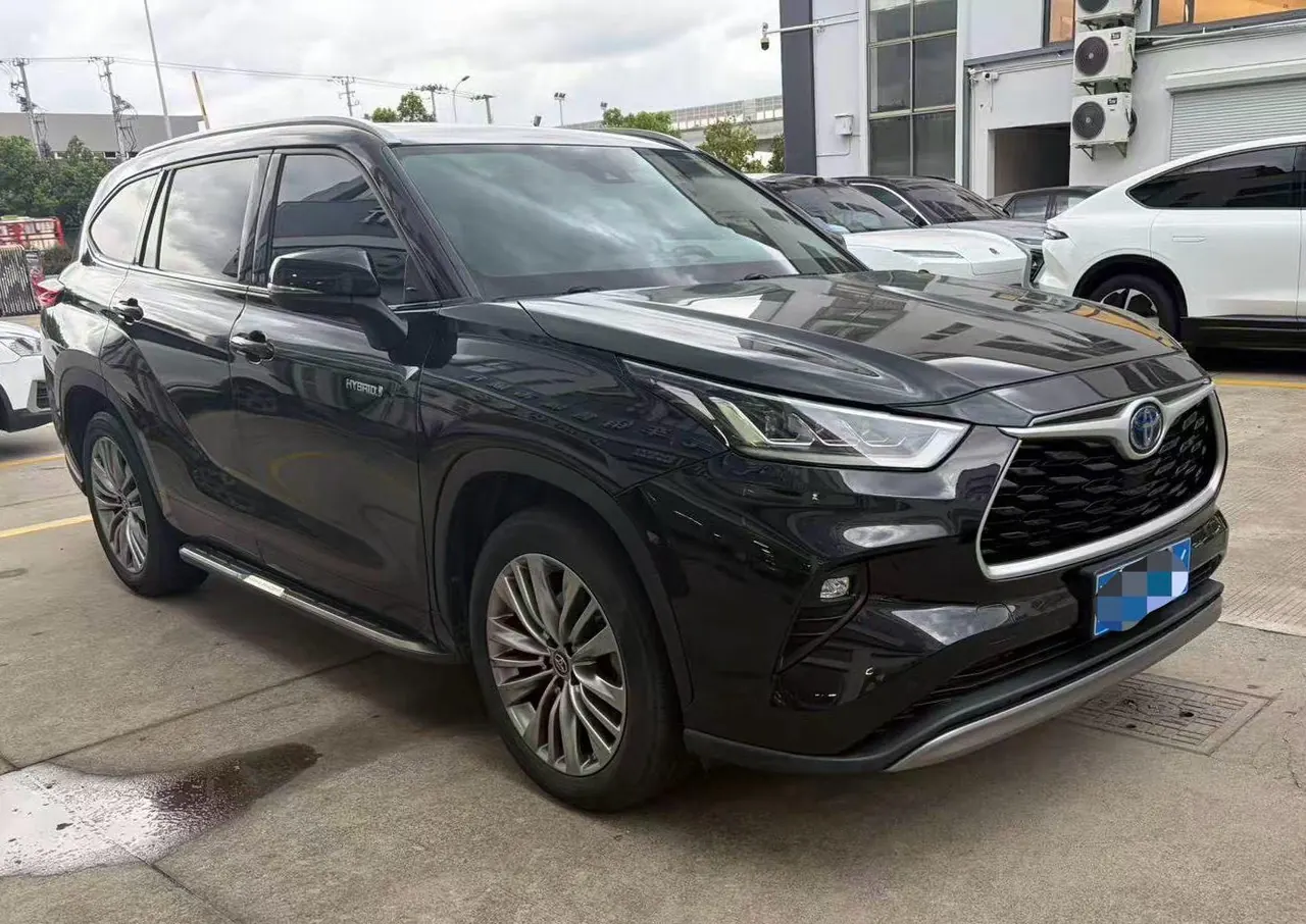 Toyota 2022 Highlander Dual Engine 2.5 Stepless Four-wheel Drive Premium Edition 7-seat Automatic Gear 3