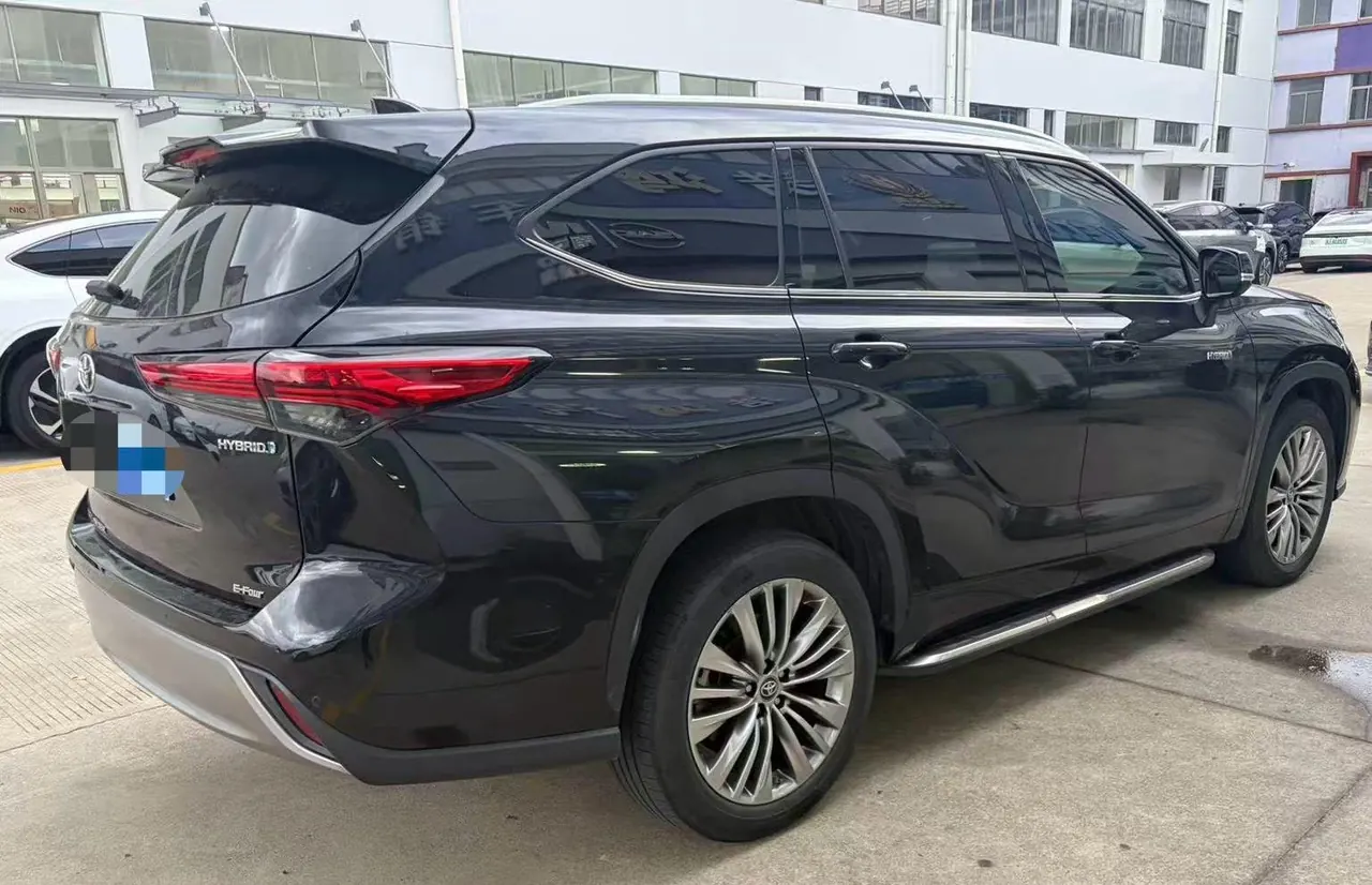 Toyota 2022 Highlander Dual Engine 2.5 Stepless Four-wheel Drive Premium Edition 7-seat Automatic Gear 4