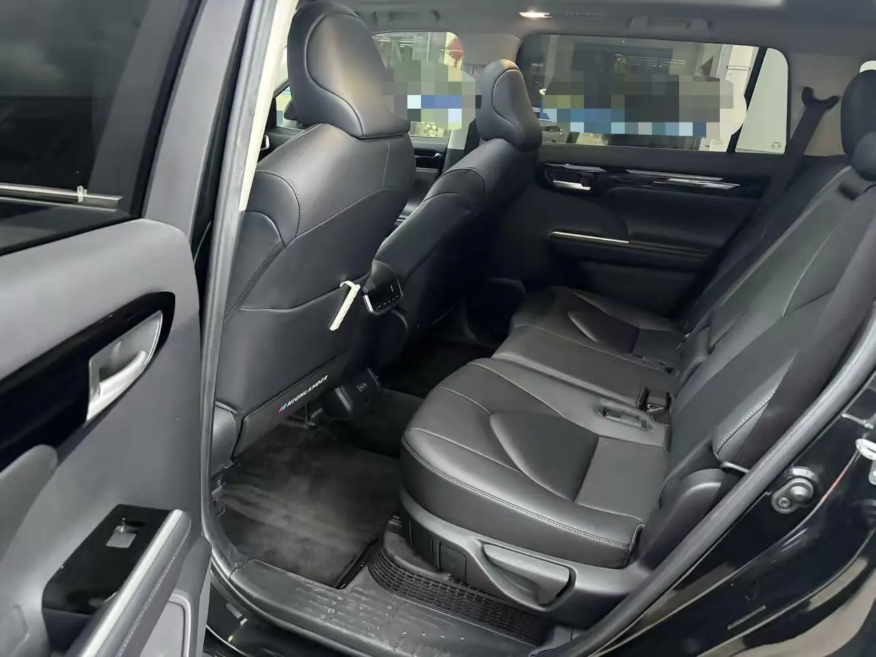 Toyota 2022 Highlander Dual Engine 2.5 Stepless Four-wheel Drive Premium Edition 7-seat Automatic Gear 6