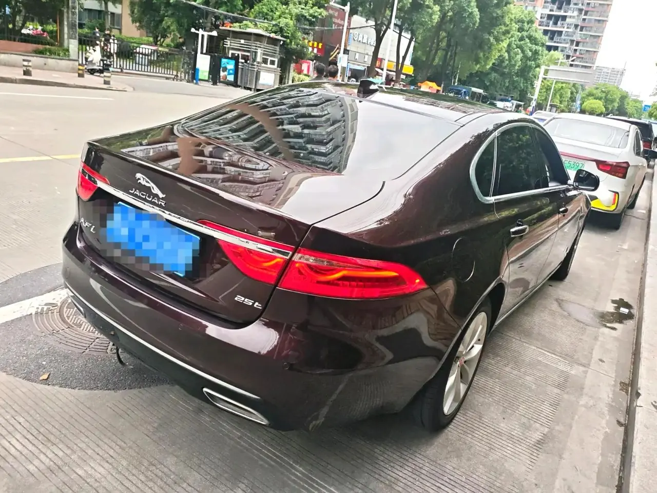 Jaguar 2020 XFL 2.0T P 12500.00g Drive Deluxe Edition Automatic Gear 5