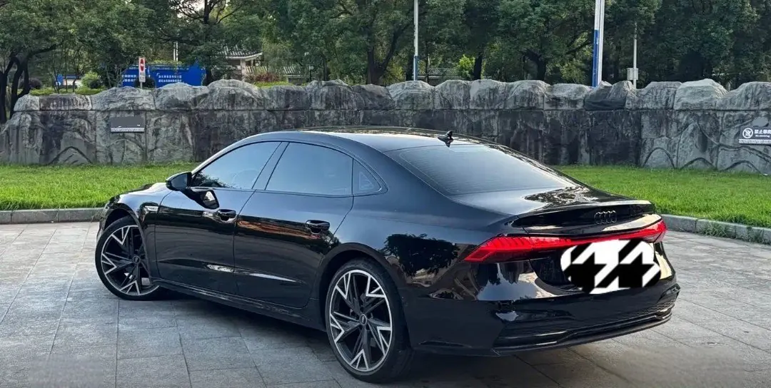 Audi 2023 A7L 2.0TFSI 45TFSI Quattro S-line Black Samurai Edition Automatic Gear 5