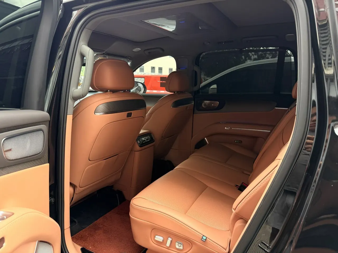 Leapmotor 2026 D 19 720 Zhizun Edition 7-seat Automatic Gear 3
