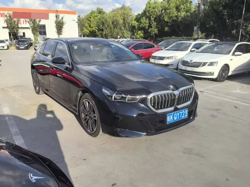 BMW 5 Series 2026 model 530Li 48V 2.0T Leading Edition M Sport Package Automatic 2