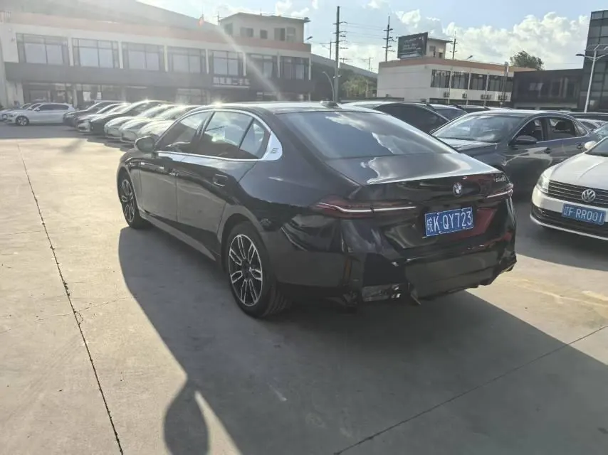 BMW 5 Series 2026 model 530Li 48V 2.0T Leading Edition M Sport Package Automatic 4