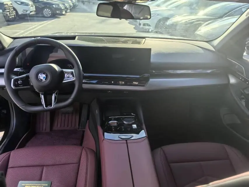 BMW 5 Series 2026 model 530Li 48V 2.0T Leading Edition M Sport Package Automatic 8