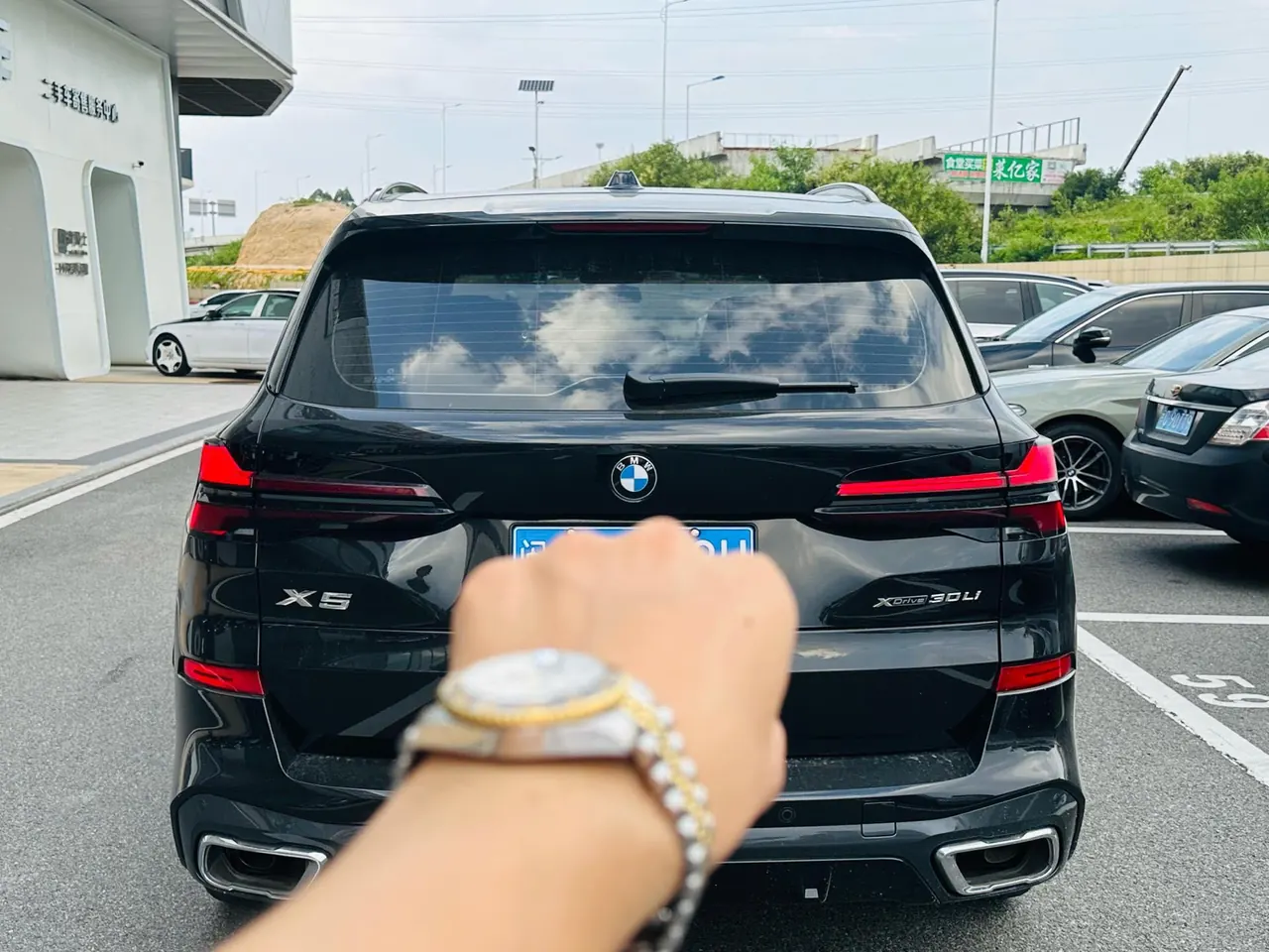 BMW 2026 X5 xDrive30Li 48V 2.0T exclusive m sports obsidian night suit automatic gear 12