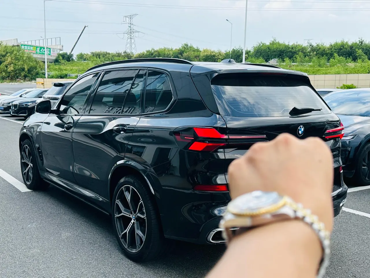 BMW 2026 X5 xDrive30Li 48V 2.0T exclusive m sports obsidian night suit automatic gear 13