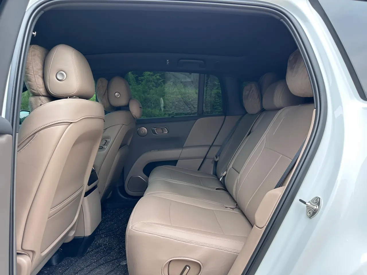 Li 2025 i6 four-wheel drive basic automatic transmission 8