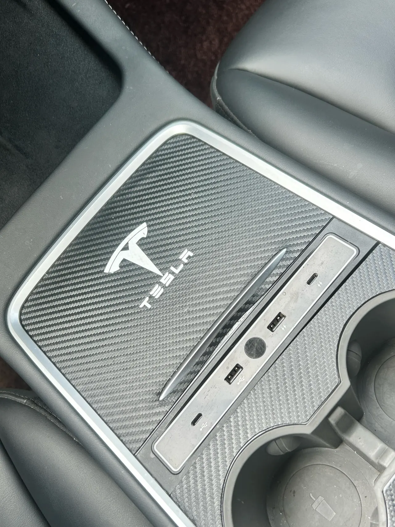 Tesla 2022 Model Y rear-wheel drive version (facelift) automatic gear 10