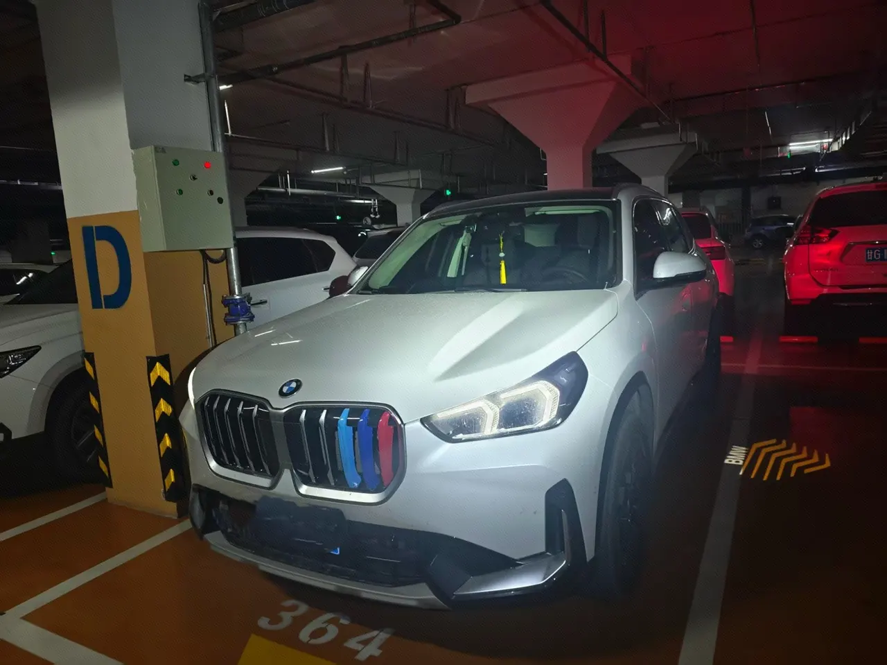 Open image lightbox: BMW 2025 X1 sDrive25Li 2.0T X design set automatic gear