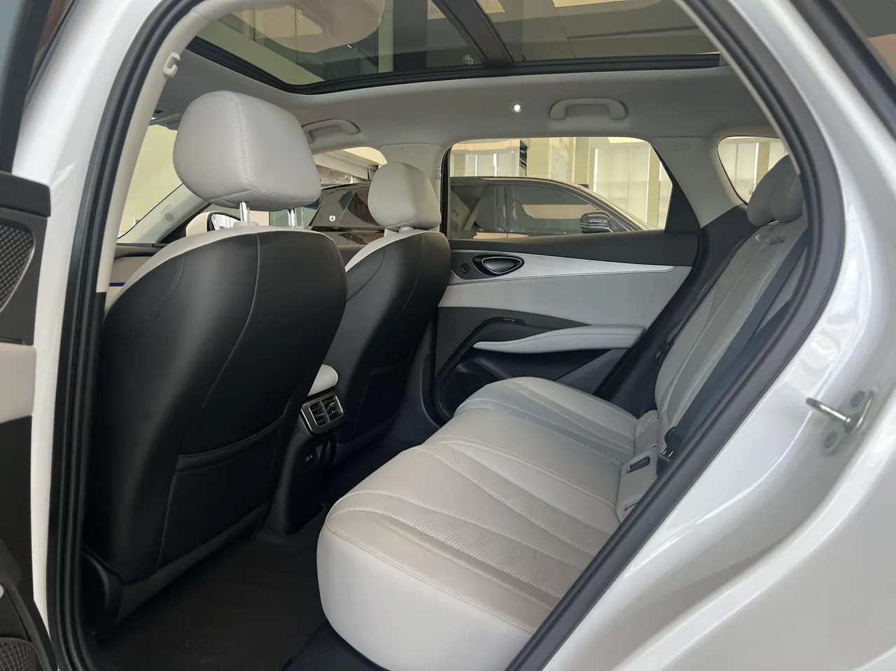 BYD 2025 seals 06 DM-i 1.5 stepless travel version 150KM flagship automatic gear 6