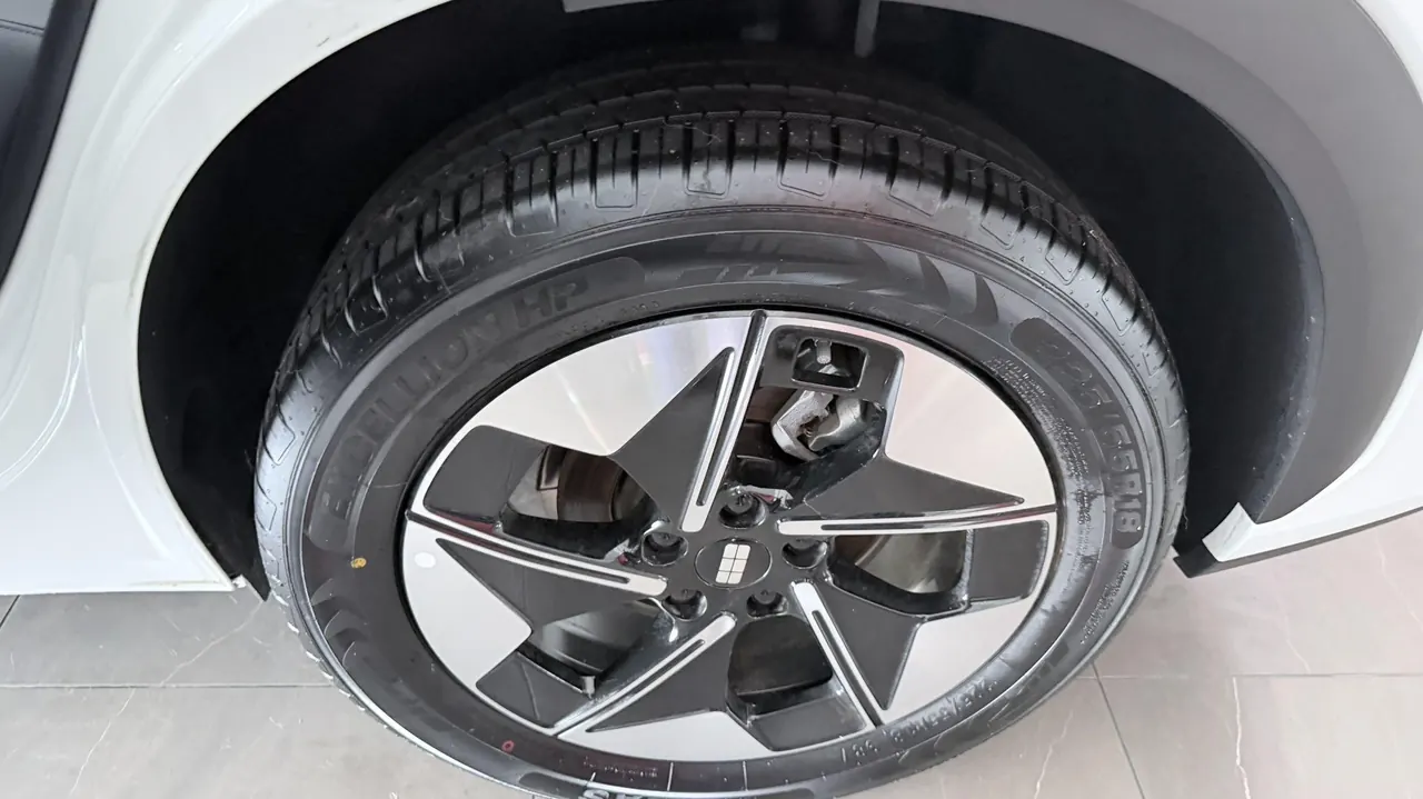Geely Galaxy 2026 E 5 530km Discovery Edition Automatic Gear 2