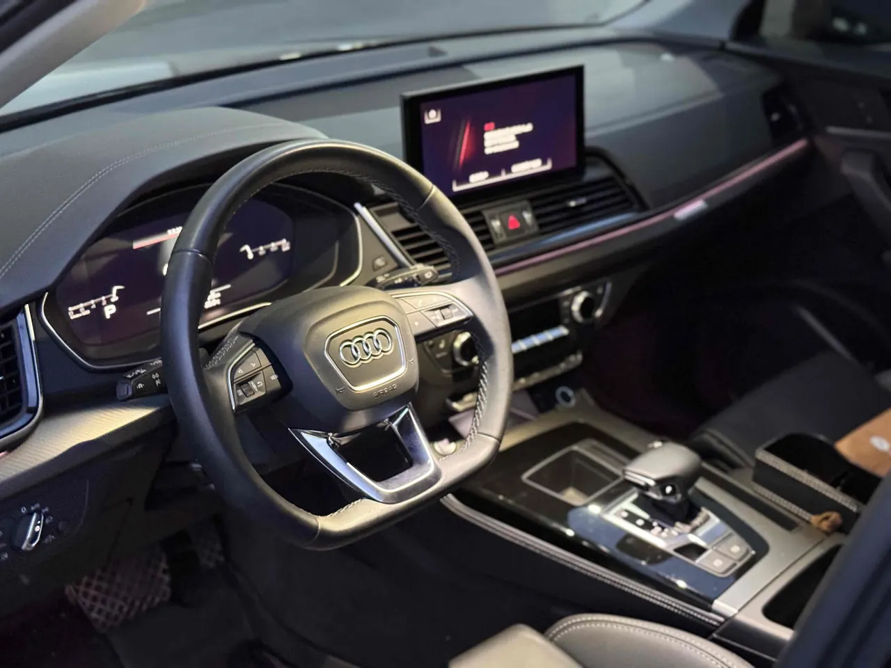 Audi 2022 Q5L 2.0TFSI 40TFSI luxury dynamic automatic 4