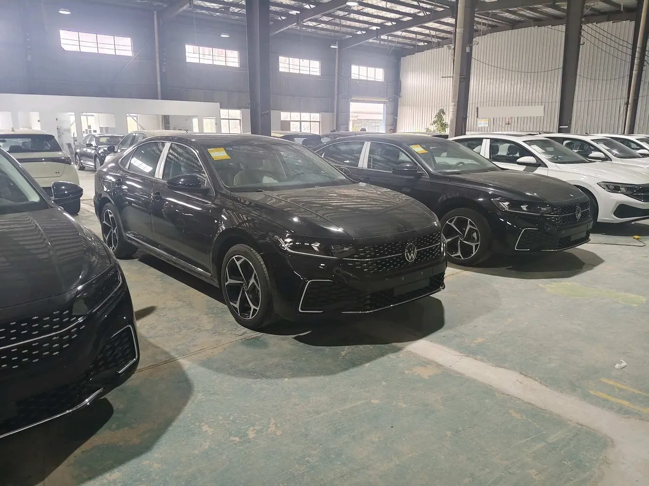 Volkswagen 2026 Passat 2.0TSI 380TSI Subut Longteng Edition Automatic Gear 2