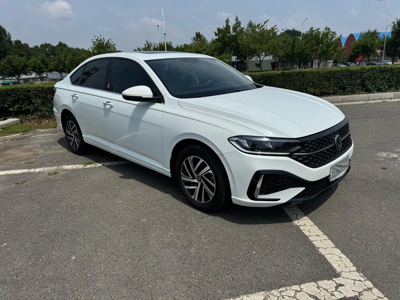 Volkswagen 2023 LaVida 1.5 Star 5 Million Edition Automatic Gear 3