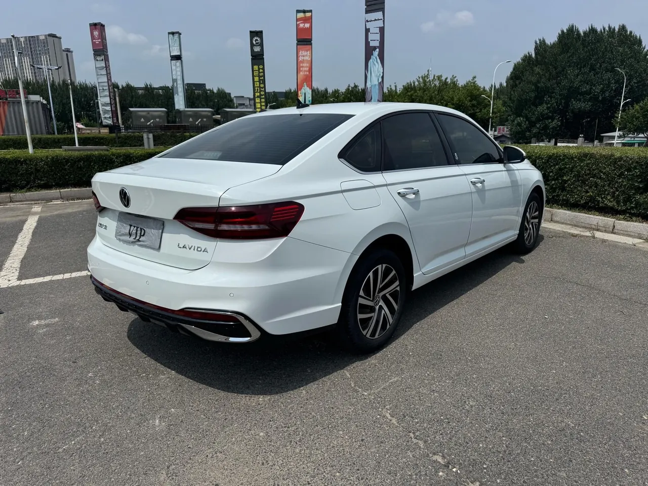 Volkswagen 2023 LaVida 1.5 Star 5 Million Edition Automatic Gear 4