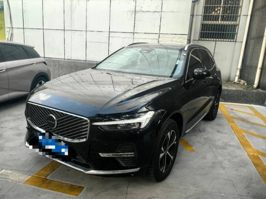 打开图片灯箱:Volvo 2026 XC60 48V 2.0T B5 All-Wheel Drive Intelligent Luxury Edition Automatic Transmission