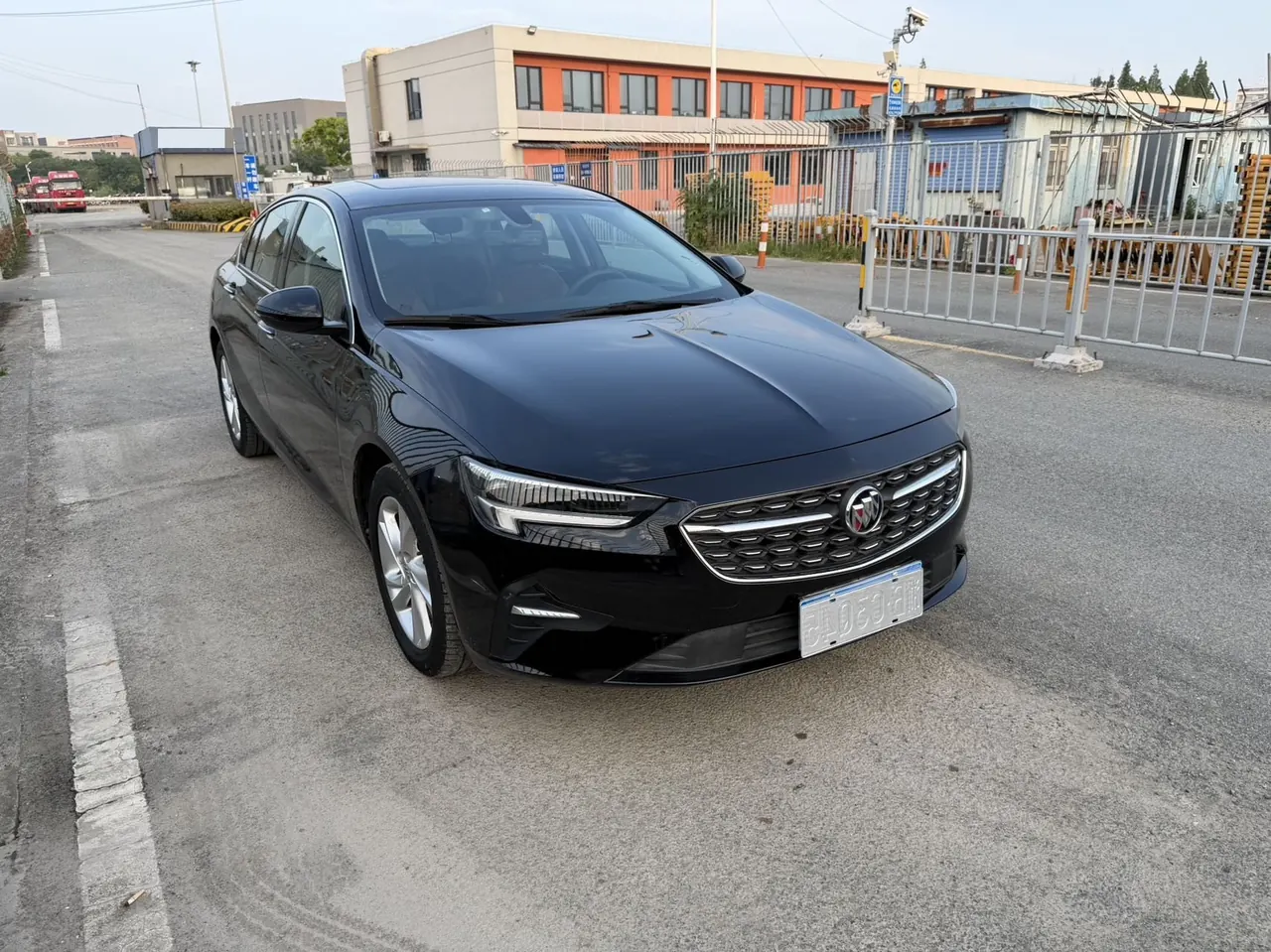 Buick 2022 Regal 1.5T 552T Smart Automatic Gear 2