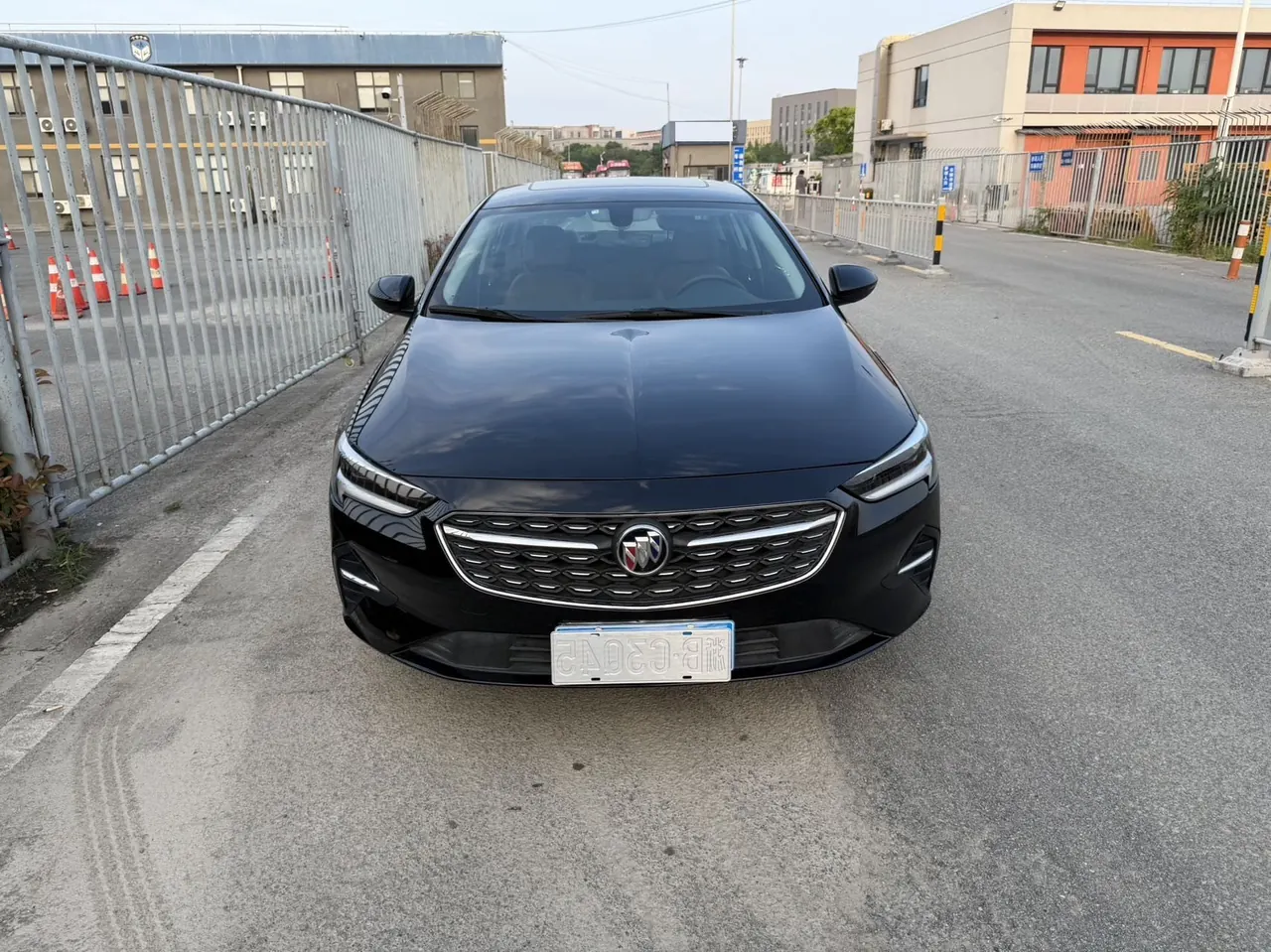 Buick 2022 Regal 1.5T 552T Smart Automatic Gear 3