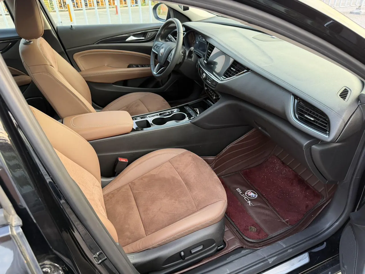 Buick 2022 Regal 1.5T 552T Smart Automatic Gear 5
