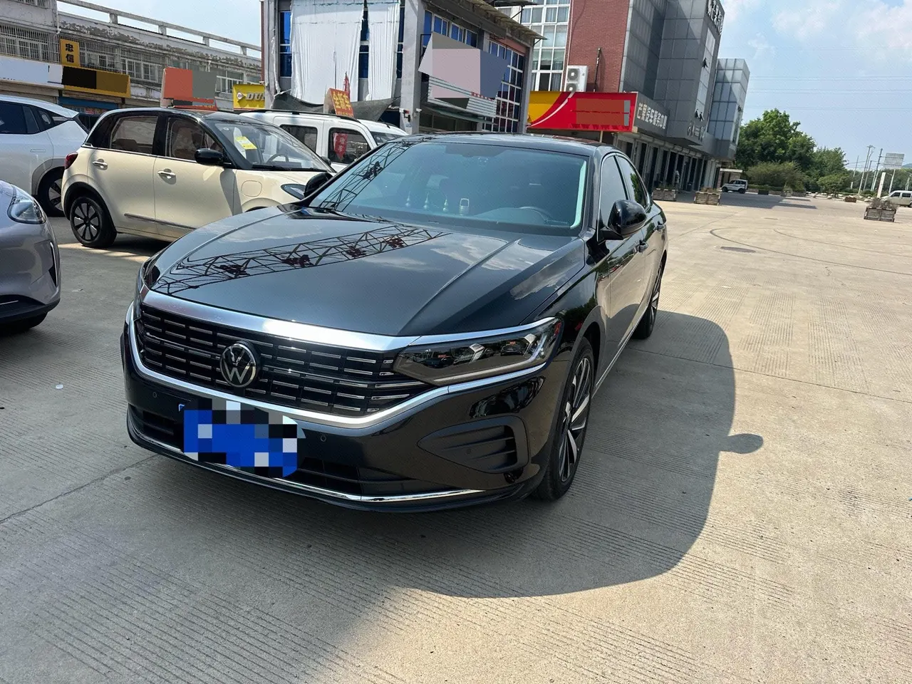 Open image lightbox: Volkswagen 2025 Passat 2.0TSI 380TSI Subut Longteng Edition Automatic Gear