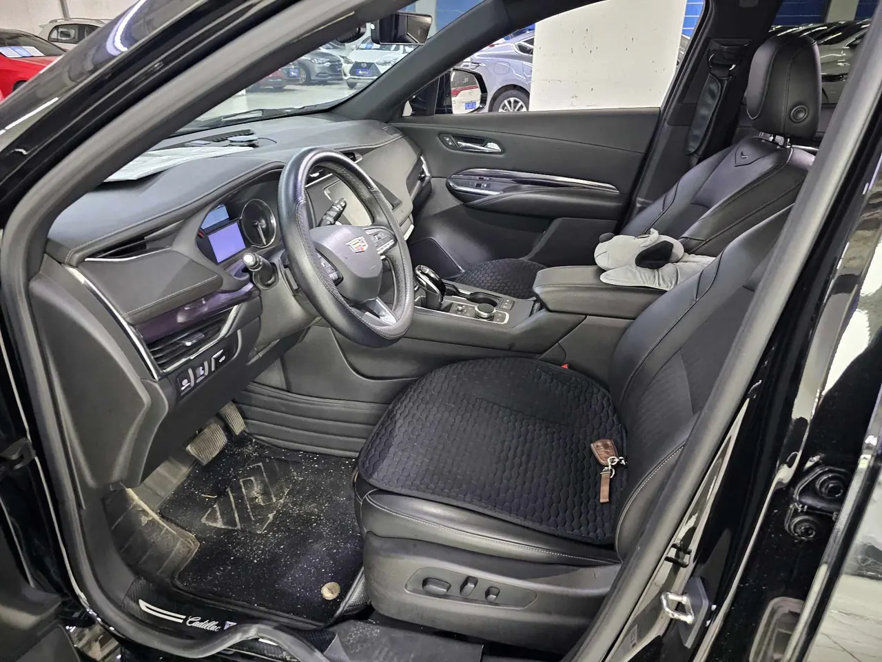 Cadillac 2021 XT4 2.0T 28T Two-Drive Leading Automatic Gear 2