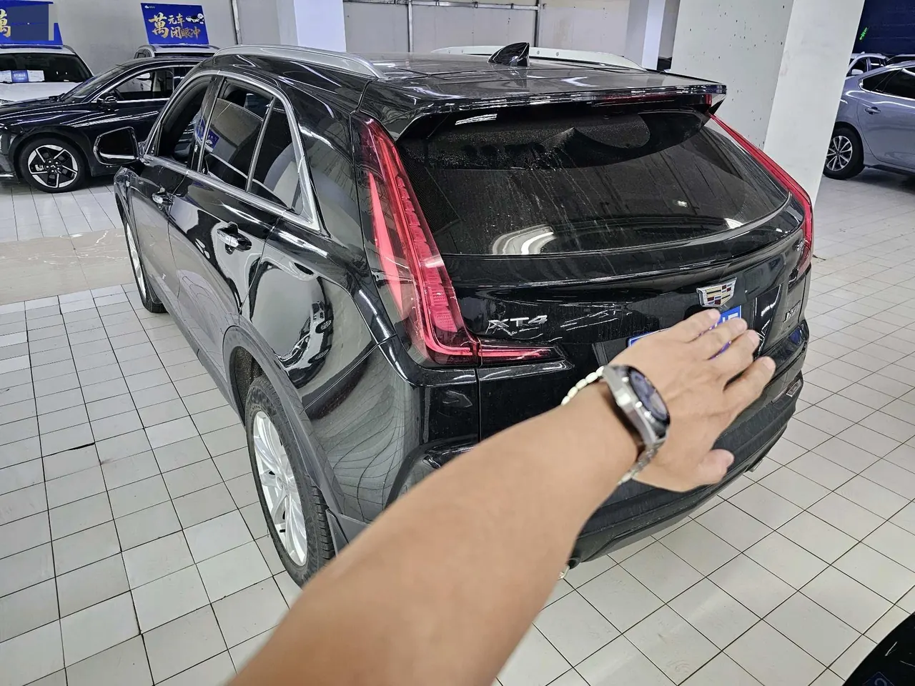 Cadillac 2021 XT4 2.0T 28T Two-Drive Leading Automatic Gear 6