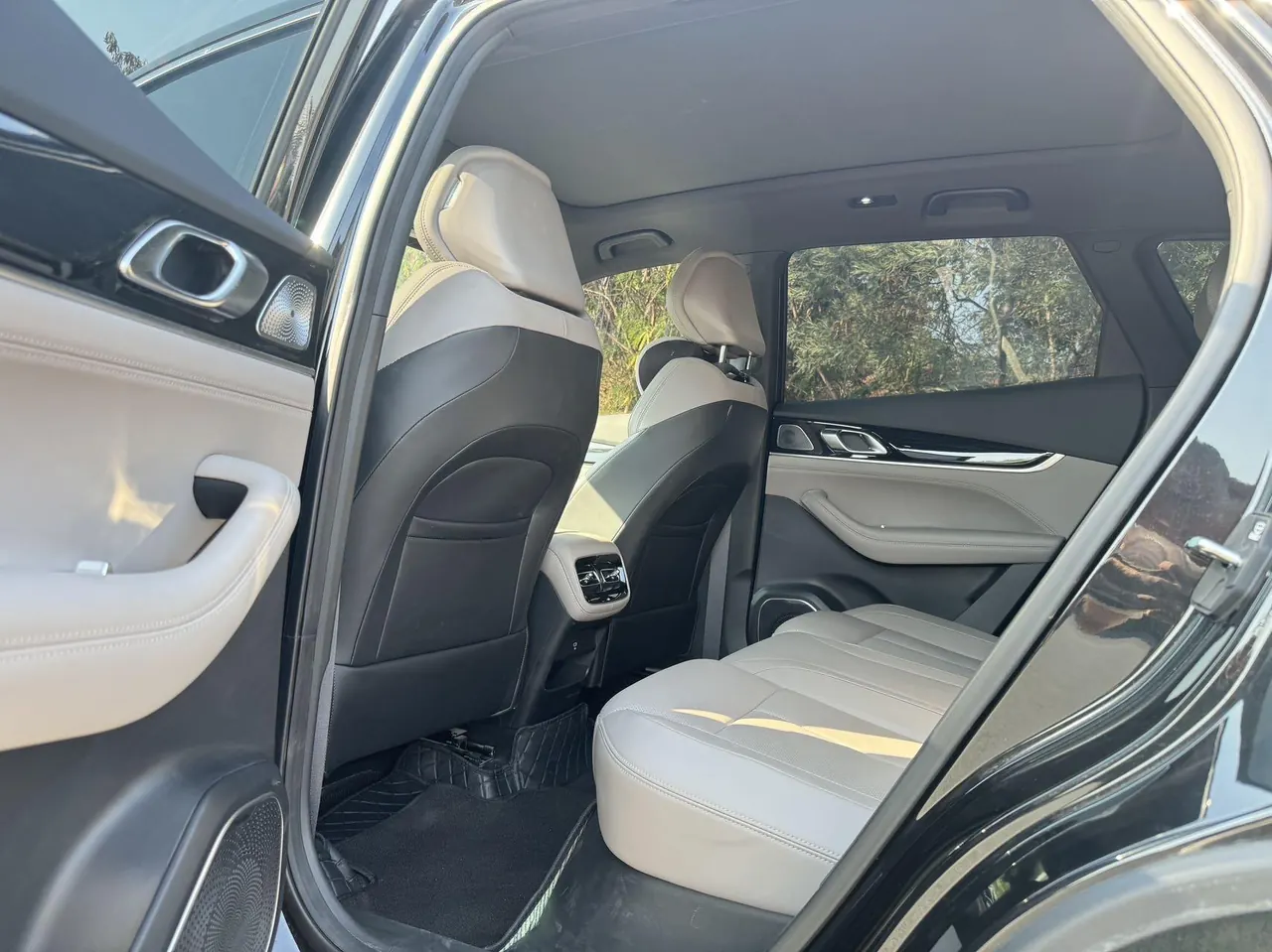 Geely 2025 Boyue L 1.5TD Shanhe Automatic Gear 5