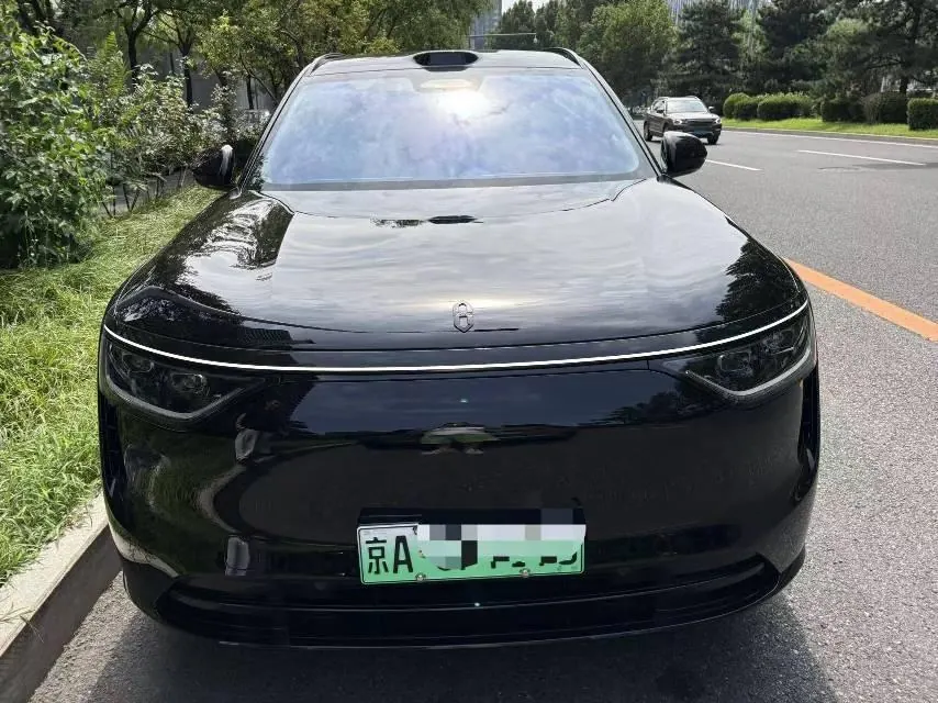 AITO 2025 AITO M8 Ultra 53.4kWh 6-seat automatic gear 2