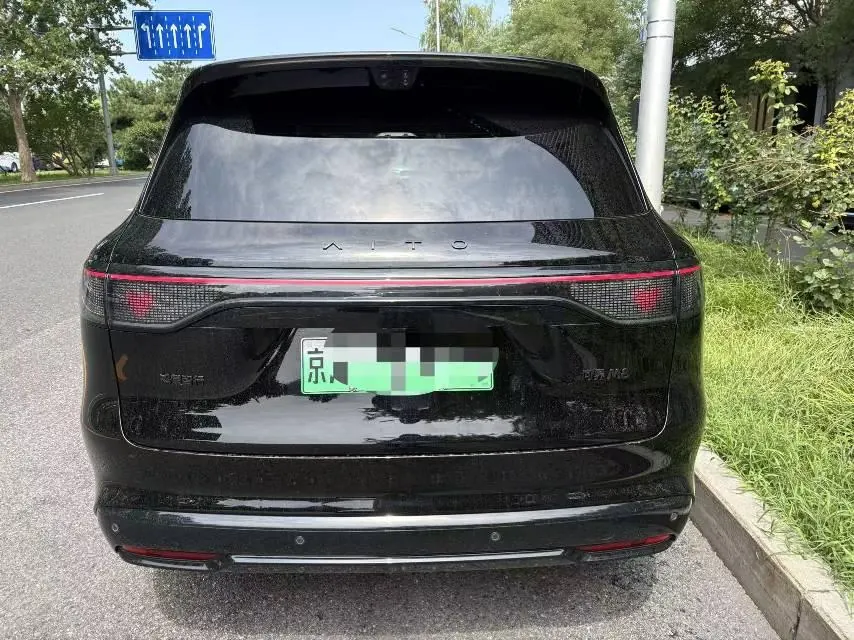 AITO 2025 AITO M8 Ultra 53.4kWh 6-seat automatic gear 6