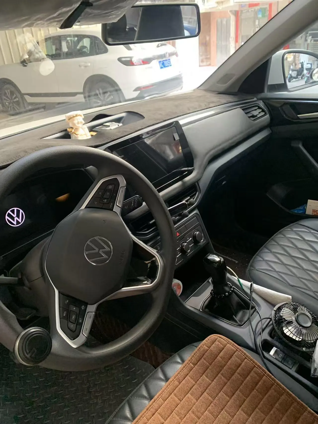 Volkswagen 2025 Tuyue Xinrui 1.5 Ruijin Edition Automatic Gear 5
