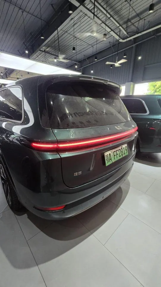 Li 2025 L9 Ultra Smart Refresh Edition Automatic Transmission 3