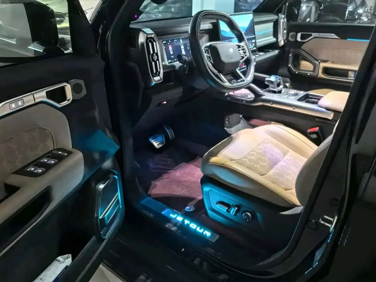 Jetour 2025 Traveler 2.0TD XWD Conquer Automatic 3
