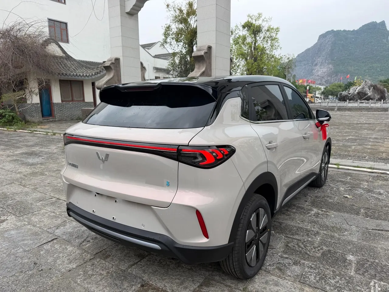 WuLing 2025 Plantronics S 325km Exclusive Automatic Transmission 4