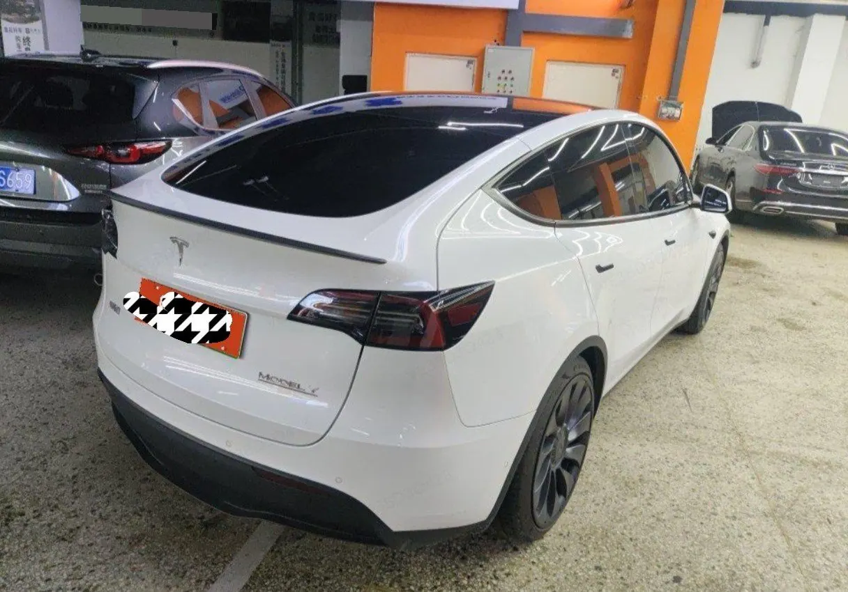 Tesla 2023 Model Y high-performance all-wheel drive version automatic transmission 3