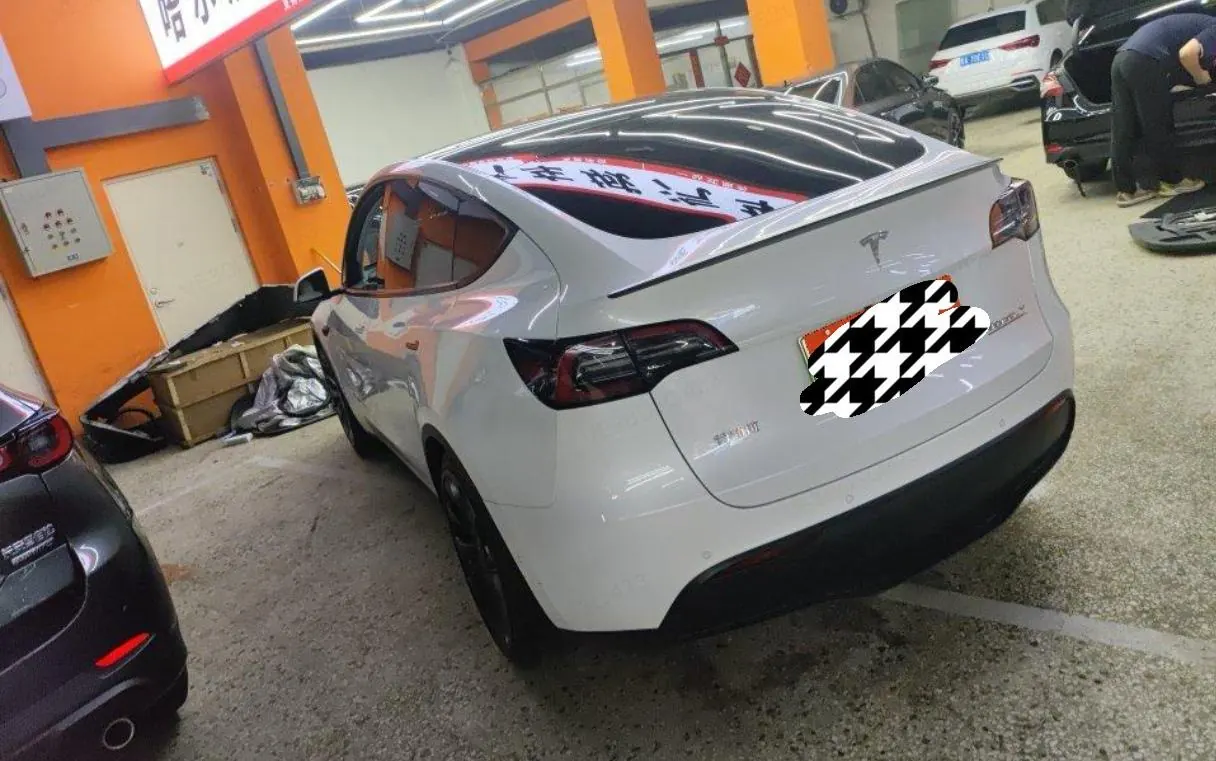 Tesla 2023 Model Y high-performance all-wheel drive version automatic transmission 4