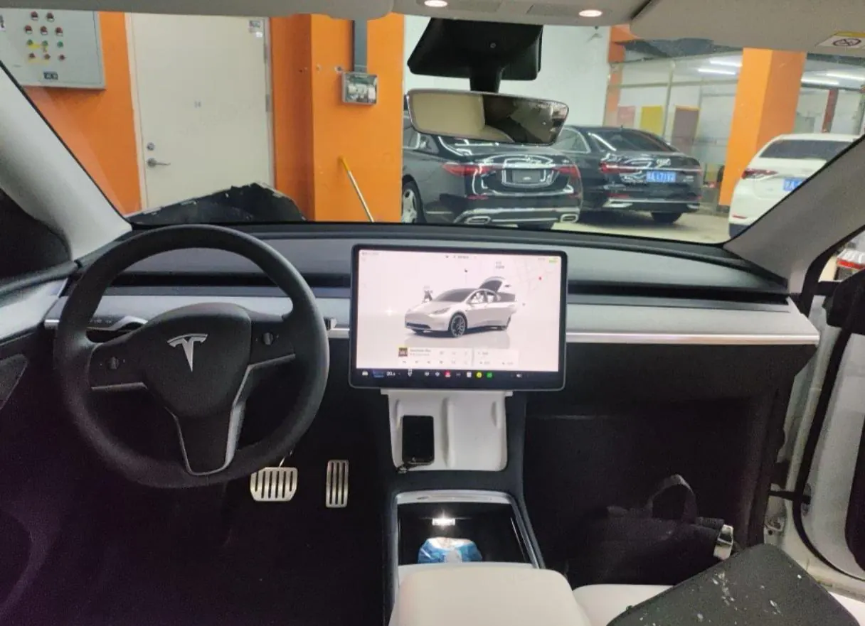 Tesla 2023 Model Y high-performance all-wheel drive version automatic transmission 7