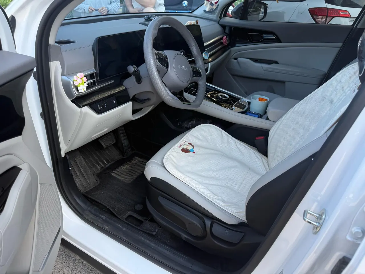 Kia 2025 Lion Platinum Extension 1.5T Two-Drive Deluxe Edition Automatic Gear 3