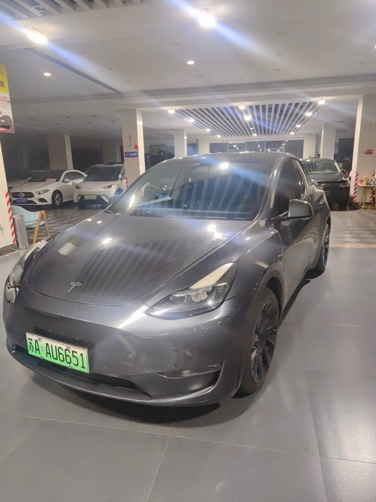 打开图片灯箱:Tesla 2023 Model Y long endurance all-wheel drive version automatic transmission